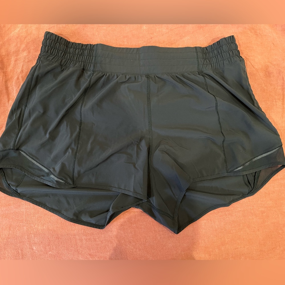Lululemon Hotty Hot High Rise Lined Shorts 4”